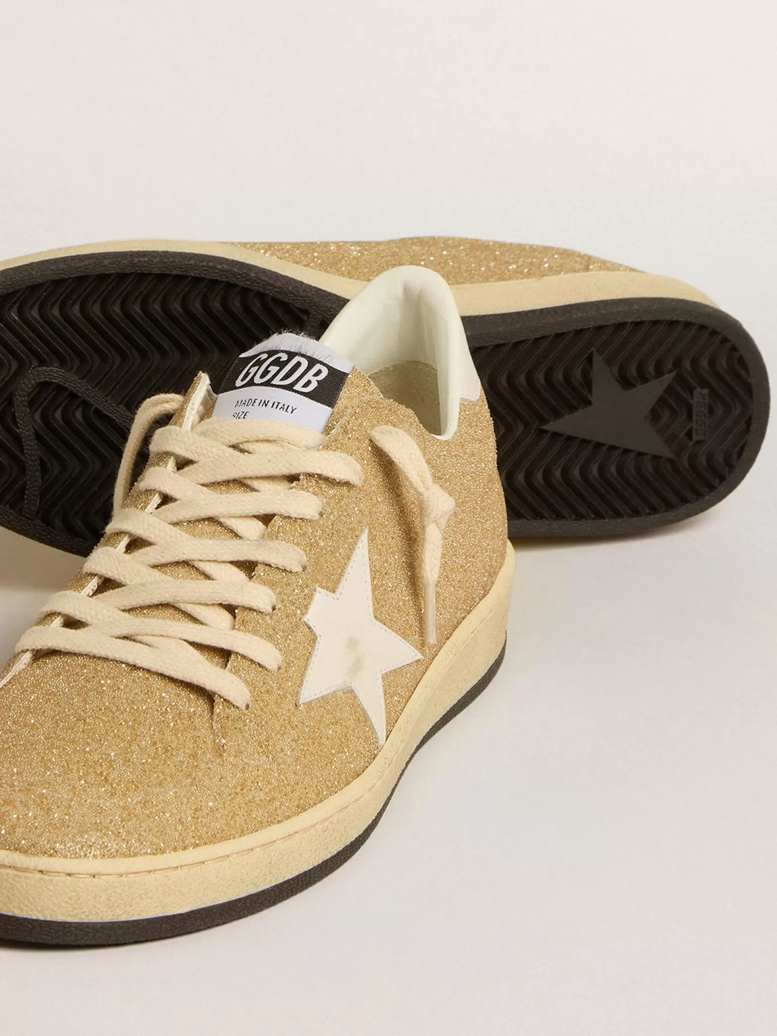 Cheap Ball Star com cristais Swarovski dourados com estrela de couro branco leite MULHER Ball Star