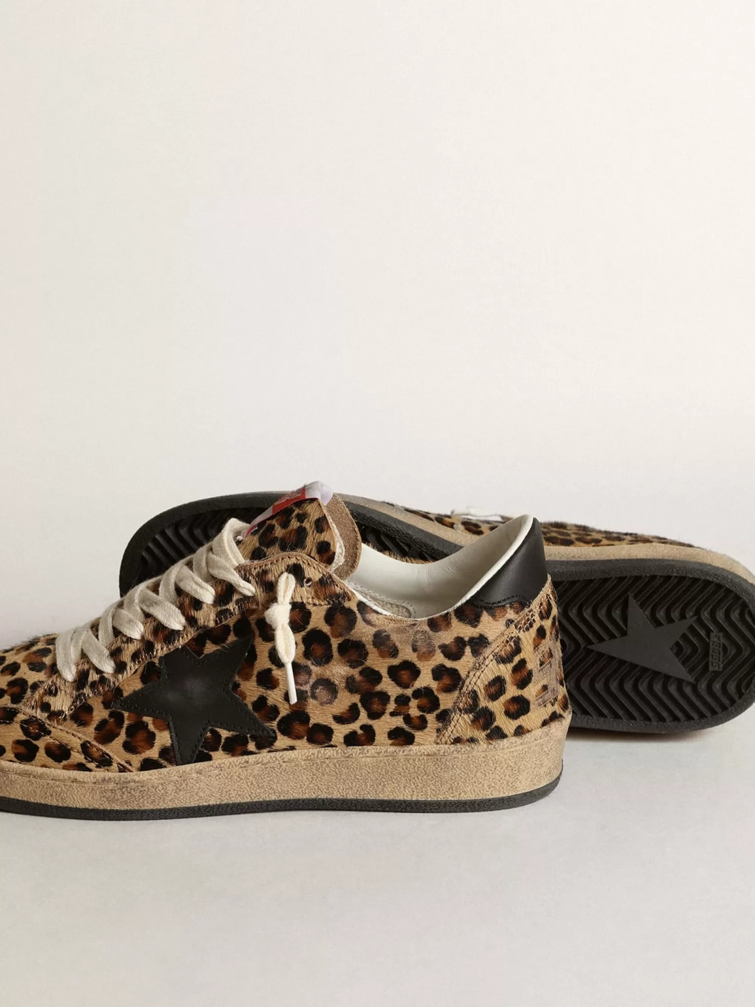 Clearance Ball Star de couro cavalinho com estampa de leopardo, estrela e talão de couro preto MULHER Ball Star