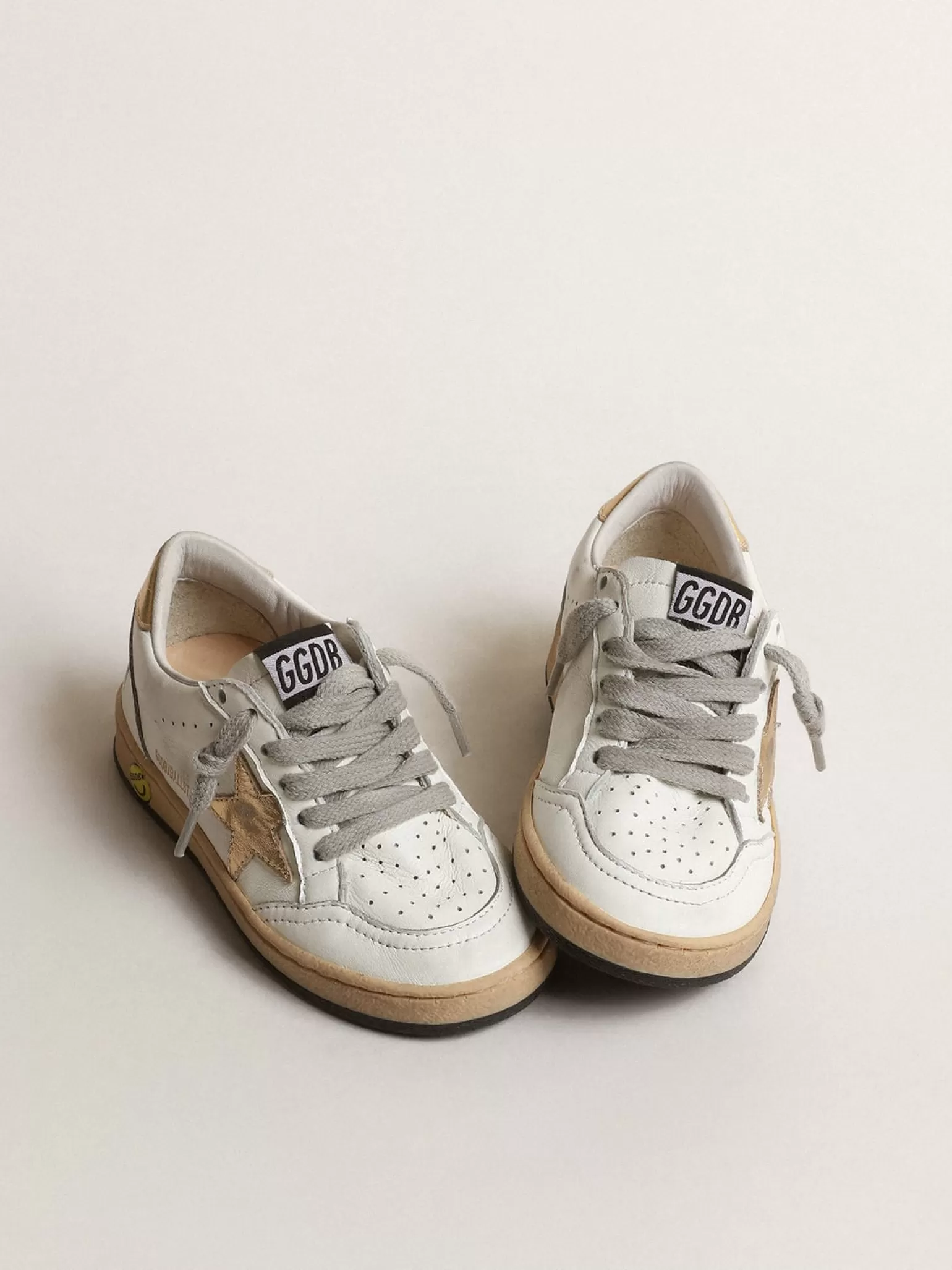 Shop Ball Star Junior com estrela e talão de couro metálico dourado Meninas pequenas (1-3 anos) | Meninos pequenos (1-3 anos)