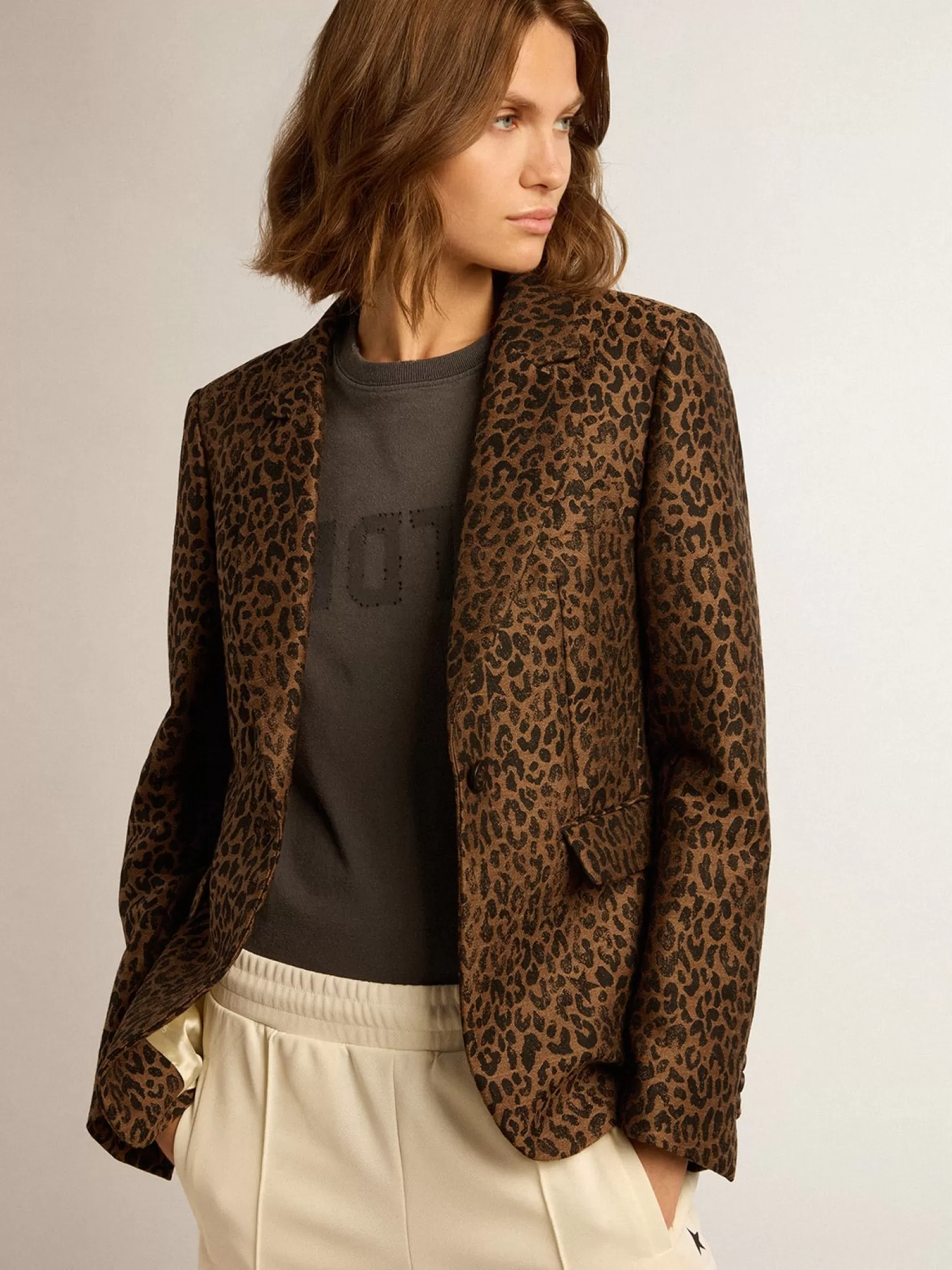 Shop Blazer de abotoamento simples Coleção Golden de lã com estampa animal print de jacquard MULHER Blazers