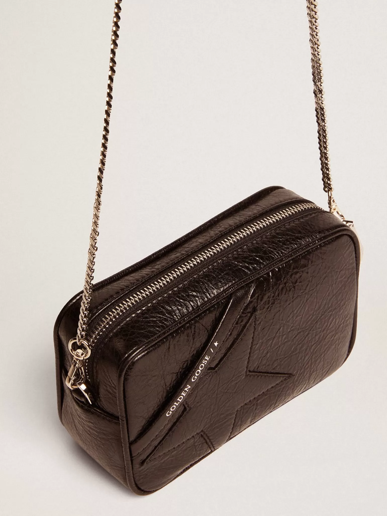 Fashion Bolsa Mini Star feminina de couro brilhante preto com estrela tom sobre tom MULHER Minibolsas | Bolsas tiracolo