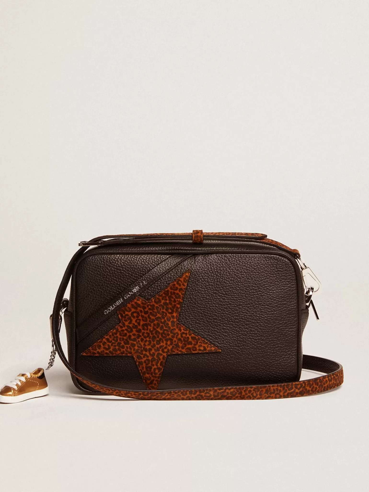 Discount Bolsa Star feminina de couro marrom-escuro e estrela com estampa de leopardo MULHER Bolsas tiracolo