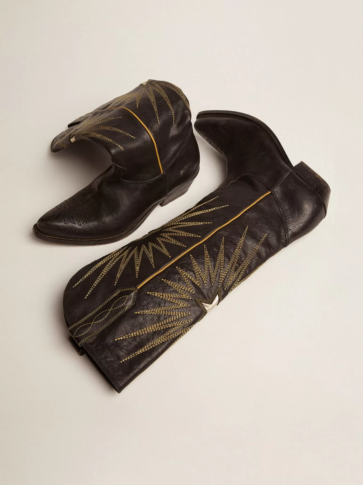 Cheap Bota Feminina de couro preto com estrela platina recortada MULHER Botas