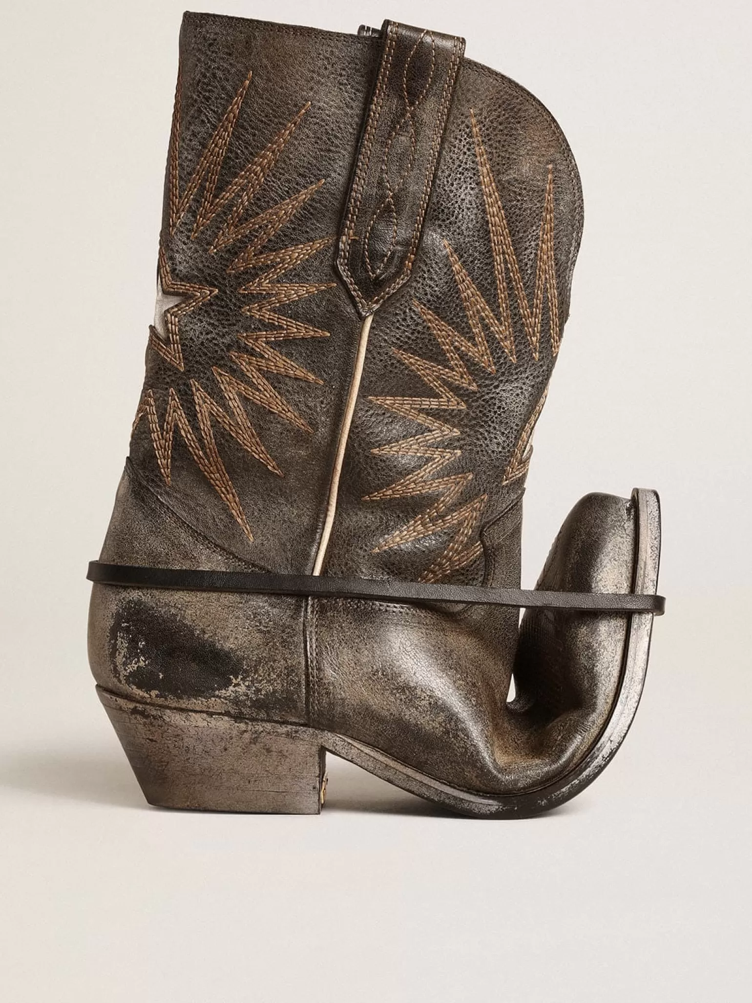 Sale Botas Wish Star masculinas cano baixo de couro preto com estrela prateada Botas