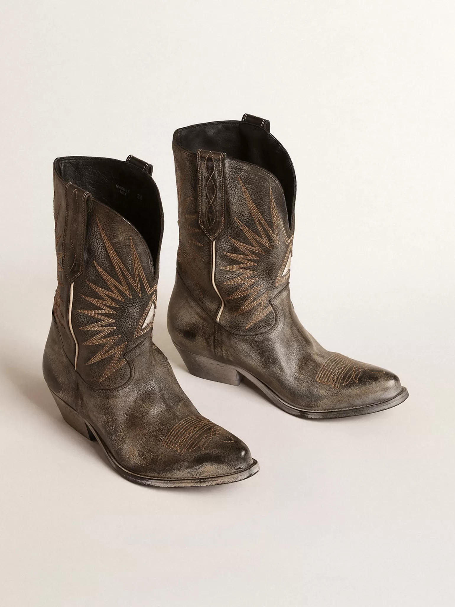 Sale Botas Wish Star masculinas cano baixo de couro preto com estrela prateada Botas