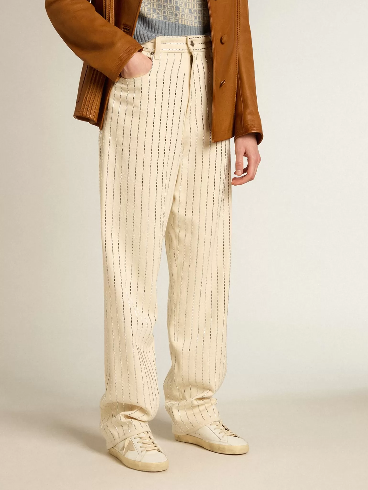 Cheap Calça branca com tachas tipo baguete aplicadas MULHER Jeans e calças