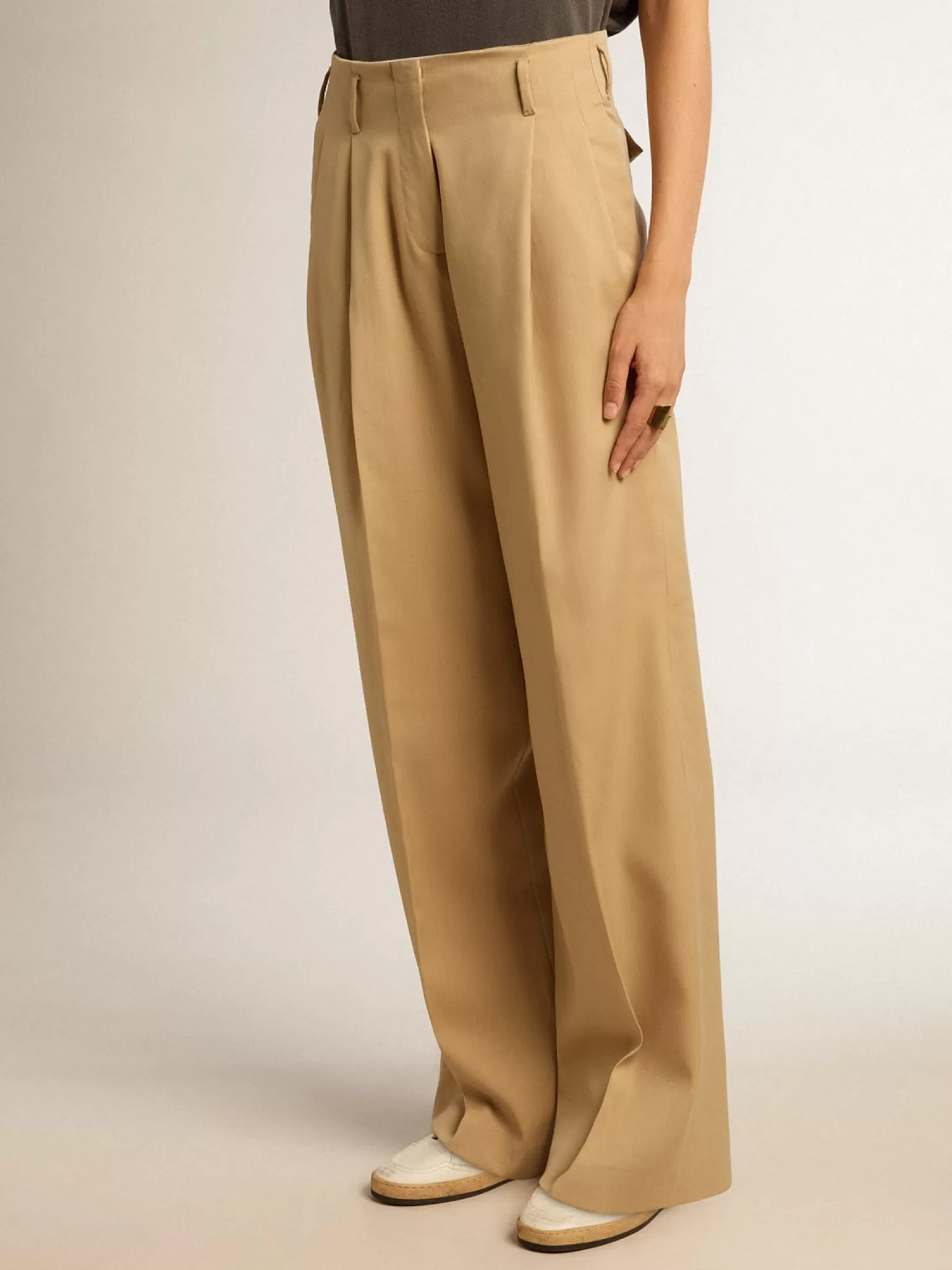 Sale Calça feminina de gabardine de lã cor areia MULHER Jeans e calças