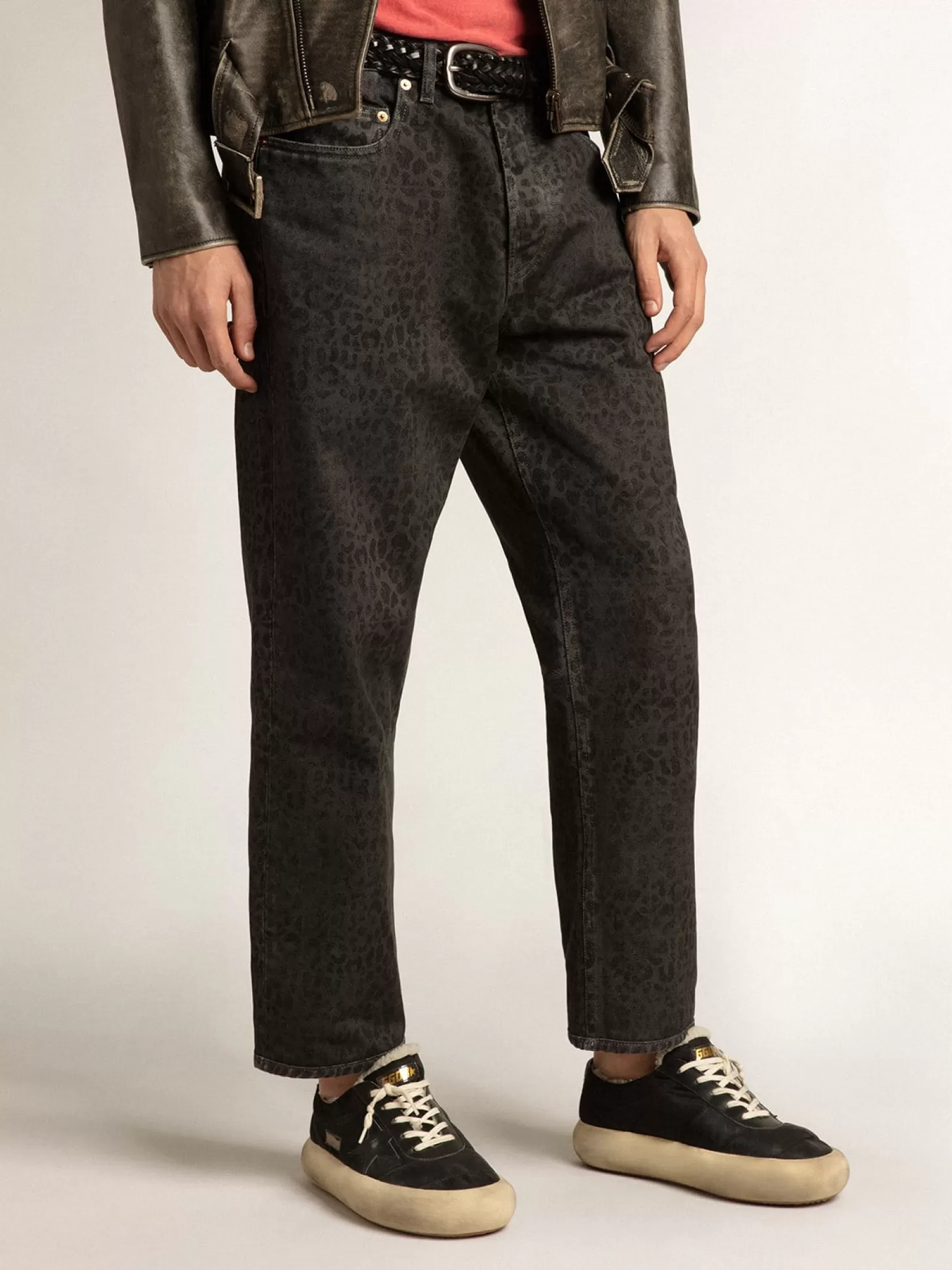 Shop Calça jeans cinza masculina com estampa de leopardo Jeans e calças