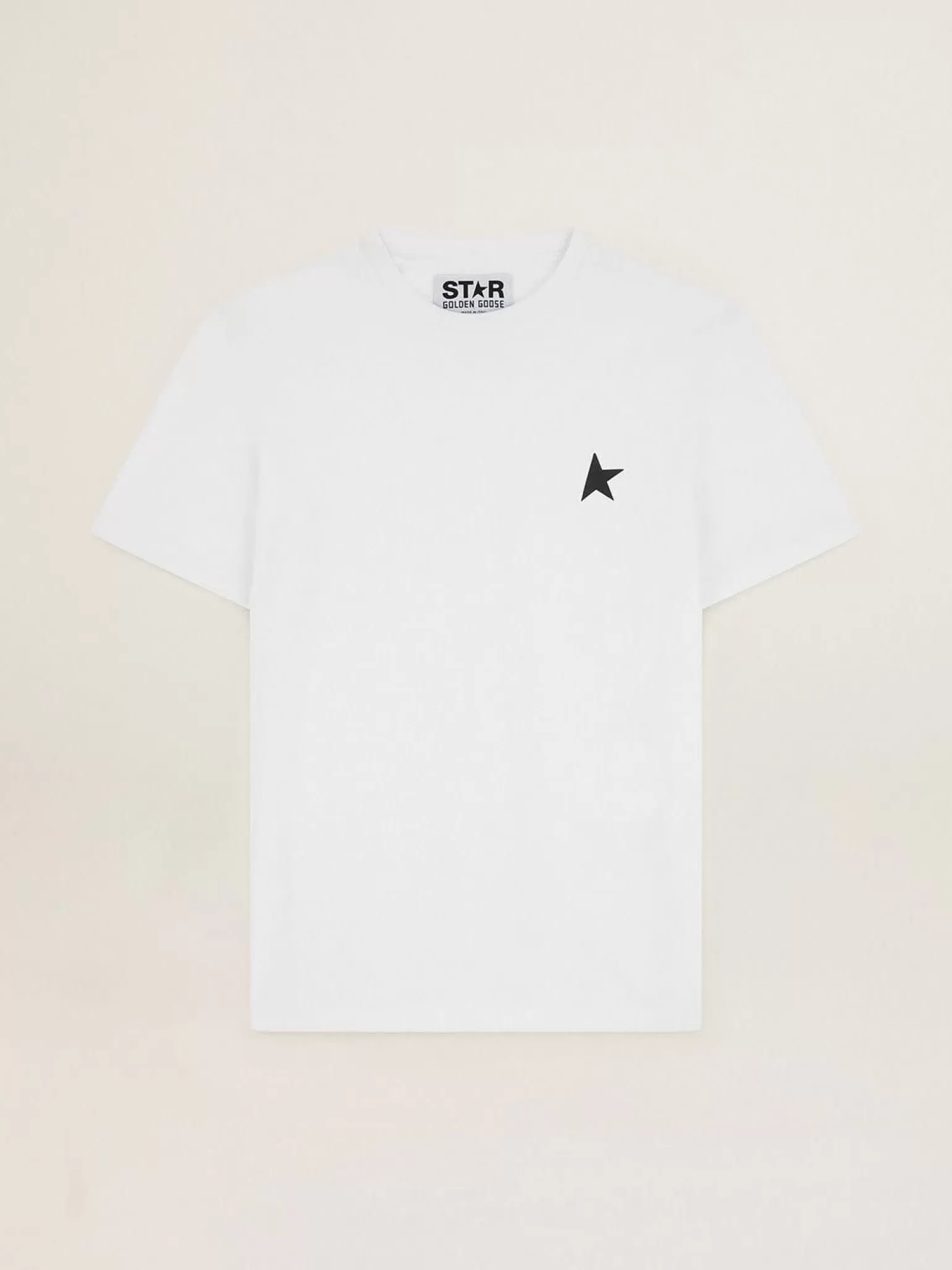 Sale Camiseta branca Coleção Star com estrela preta na frente Camisetas