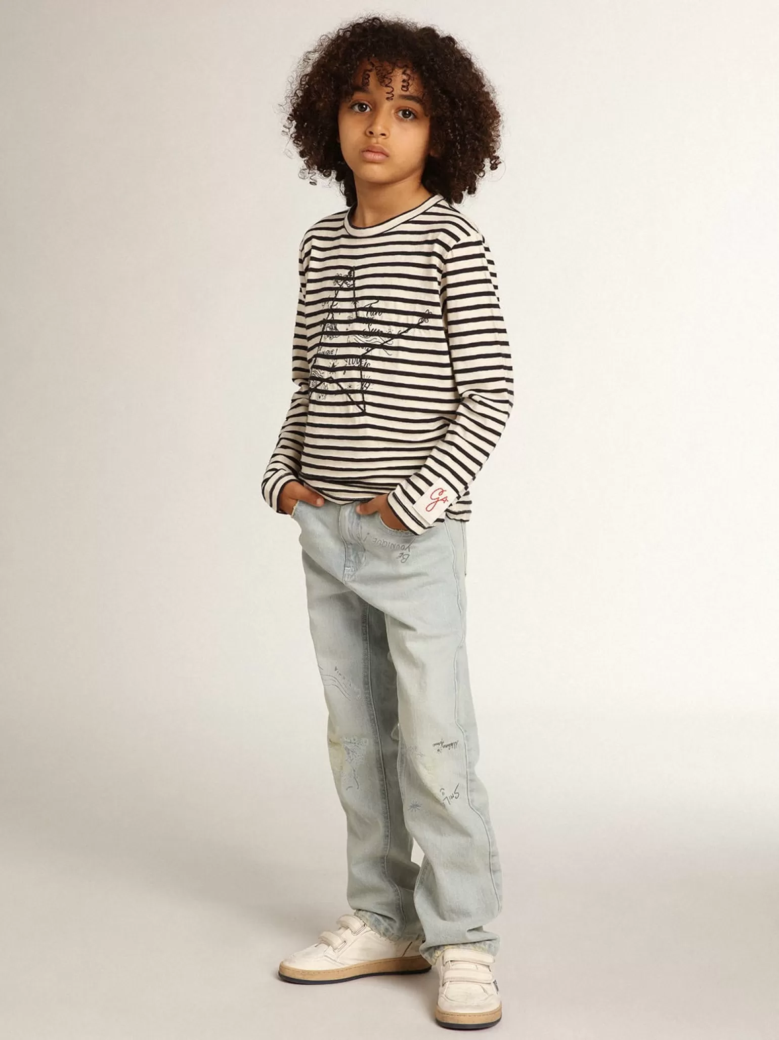 Flash Sale Camiseta infantil masculina com listras brancas e azuis e bordado Roupas de cima (4-12 years)
