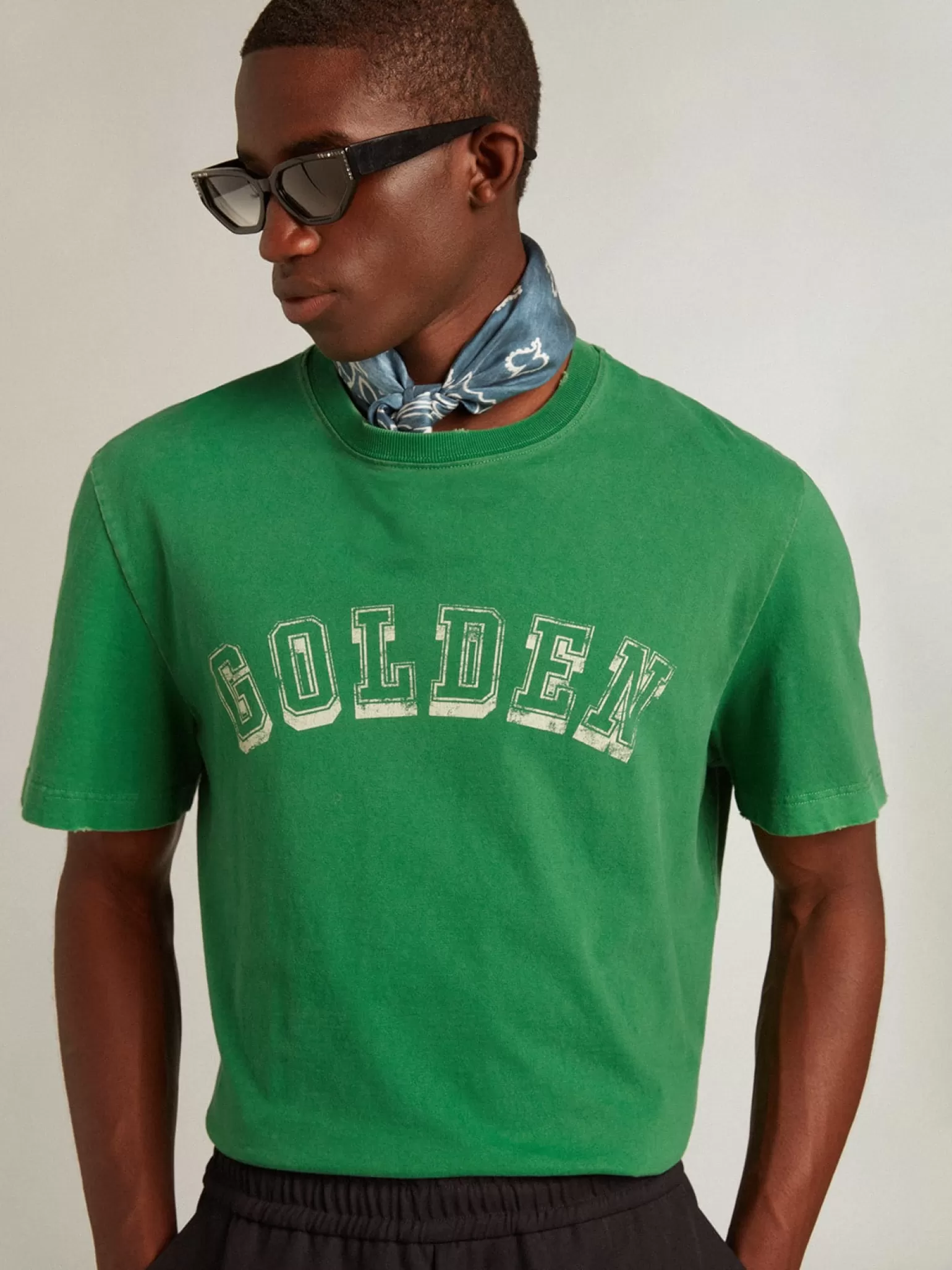 Best Sale Camiseta masculina de algodão verde com escrita no centro Camisetas