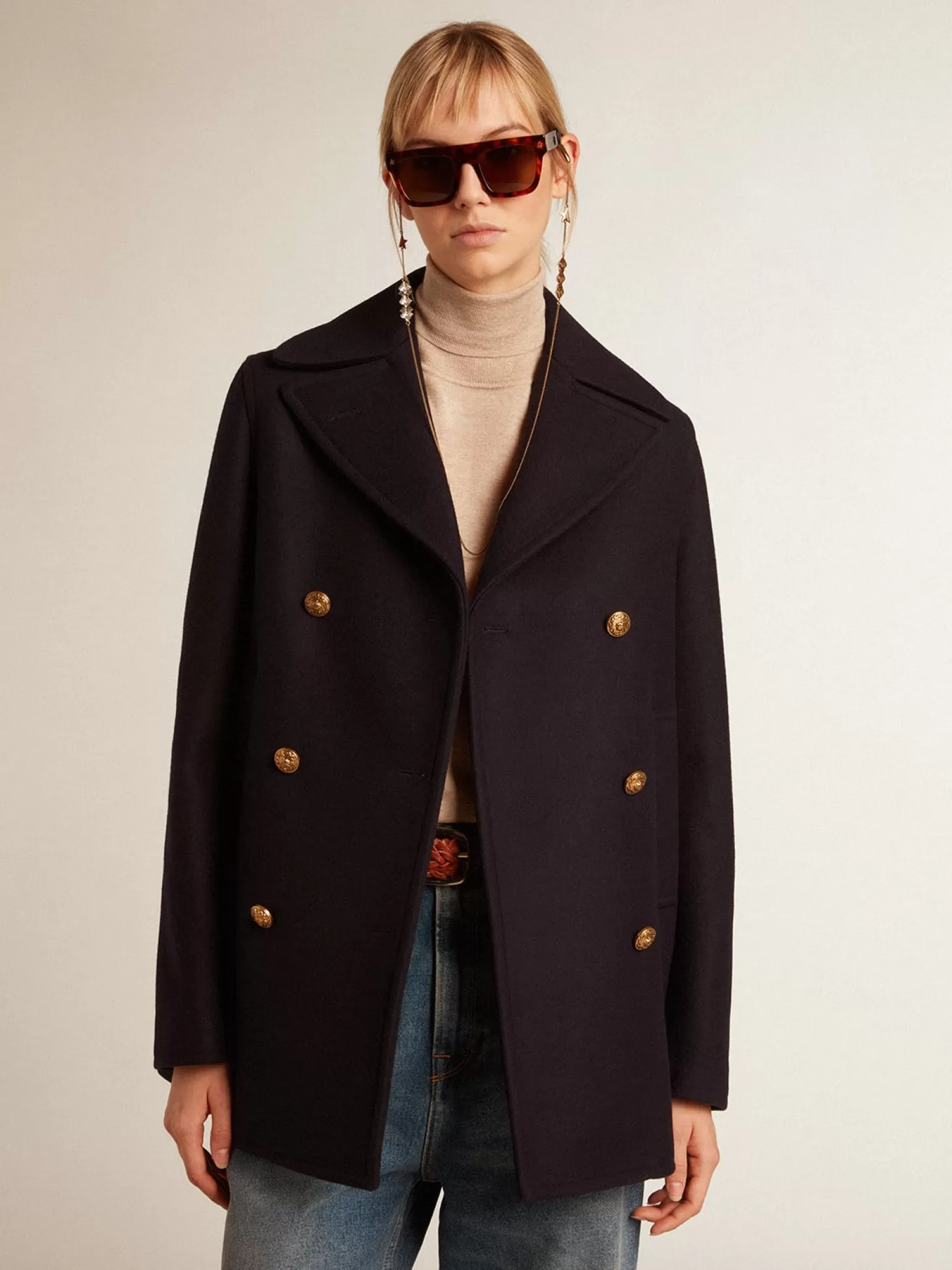 New Casaco peacoat feminino azul-escuro com botões heráldicos dourados MULHER Casacos e blusões