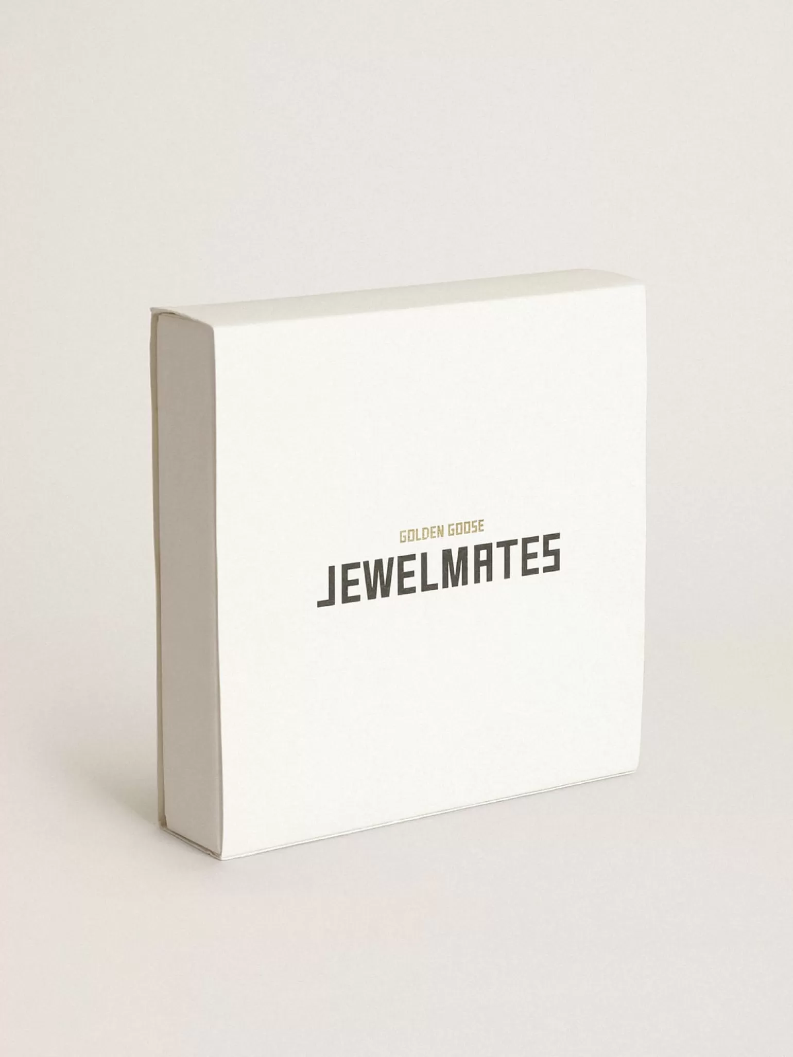 Sale Colar feminino na cor ouro velho com estrelas e cristais decorativos MULHER Joias