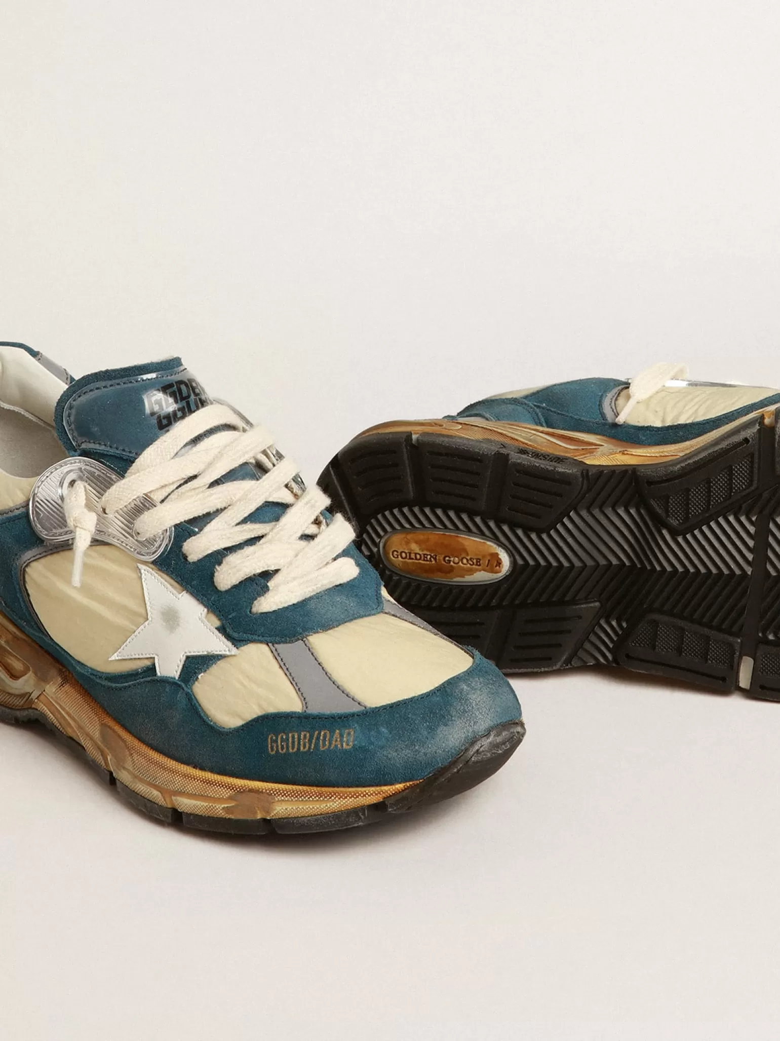 Fashion Dad-Star Feminino de suede azul petróleo, estrela de couro branco MULHER Dad-Star