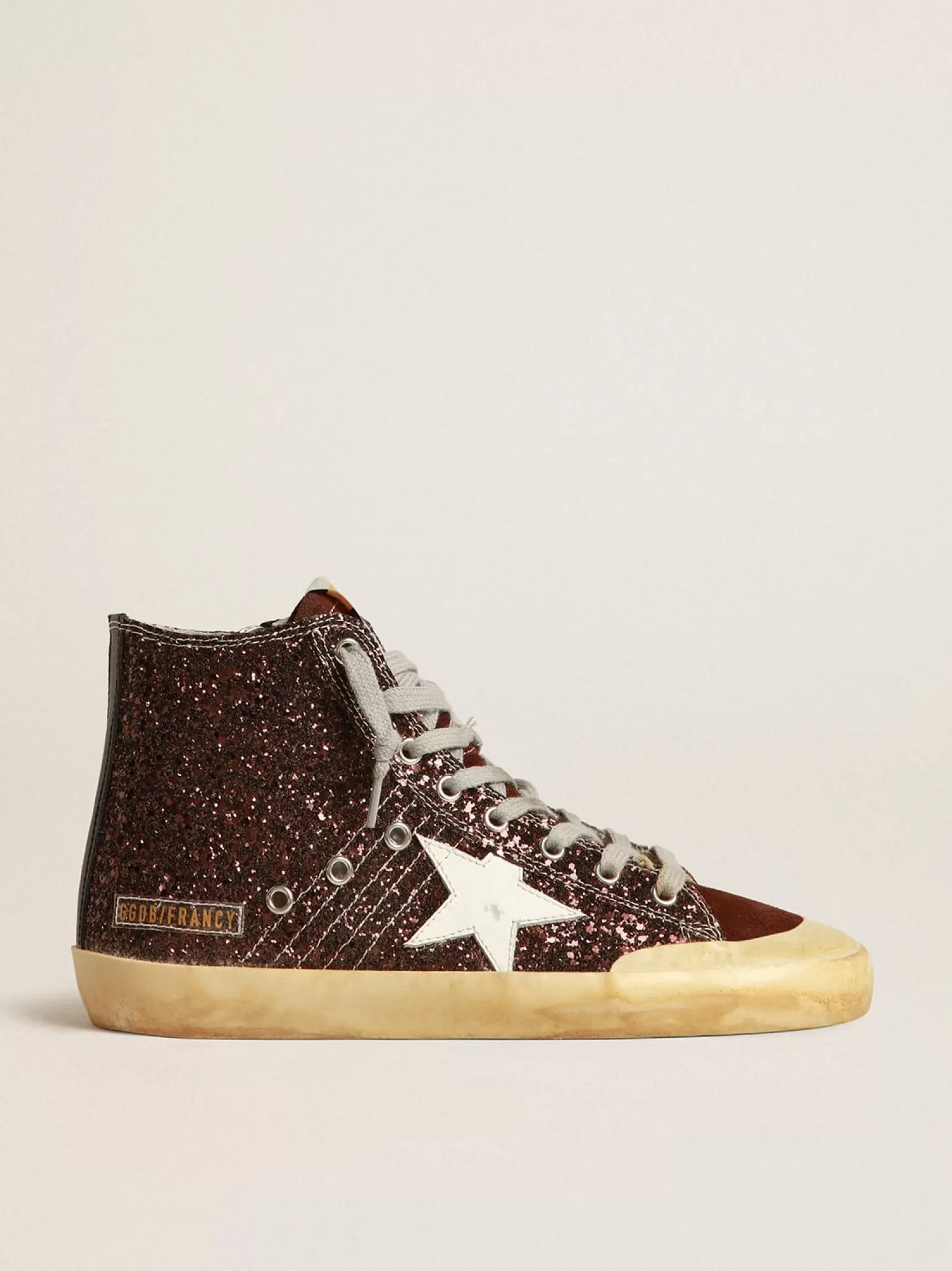 Shop Francy Penstar de glitter marrom com estrela de couro branco MULHER Francy