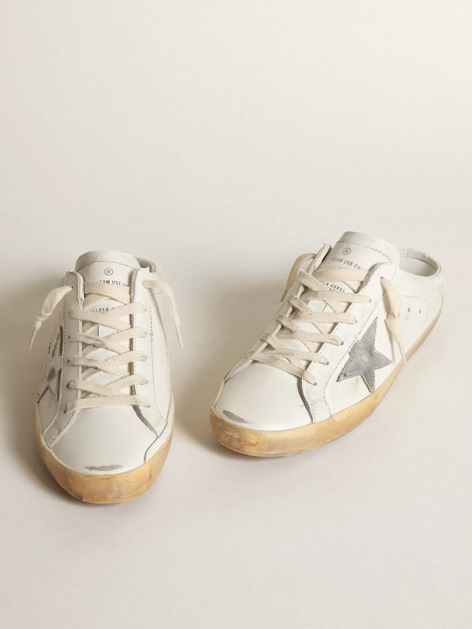 Cheap Mule Super-Star de couro branco com estrela de couro metálico prateado MULHER Super-Star Sabot