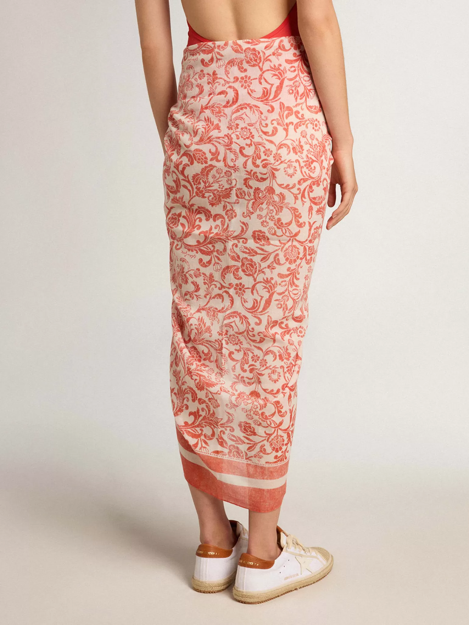 Fashion Pareô de voile de algodão com estampa branca e vermelho coral all-over MULHER Beachwear