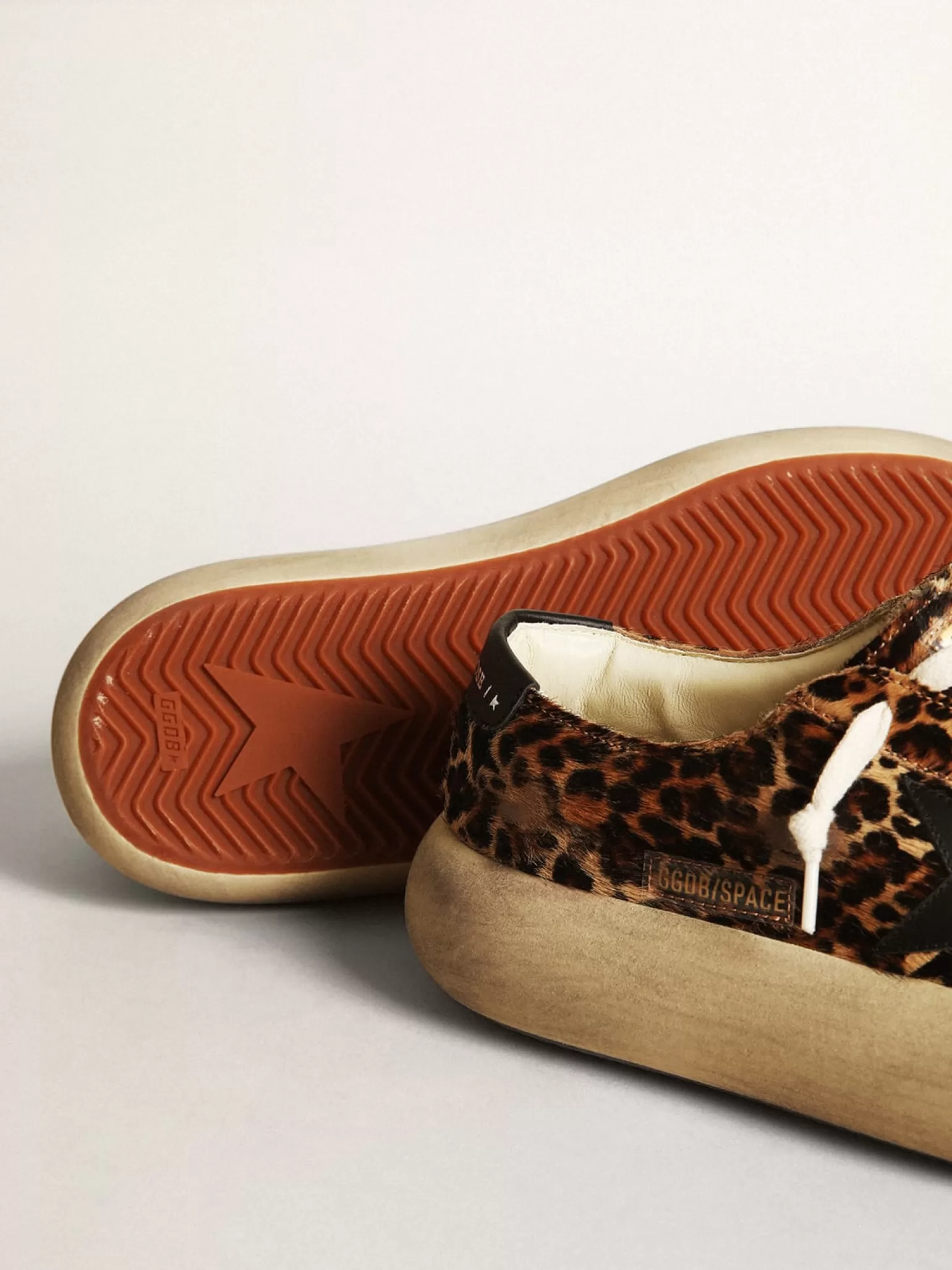 Clearance Space-Star feminino de cavalinho com estampa leopardo e estrela preta MULHER Space-Star