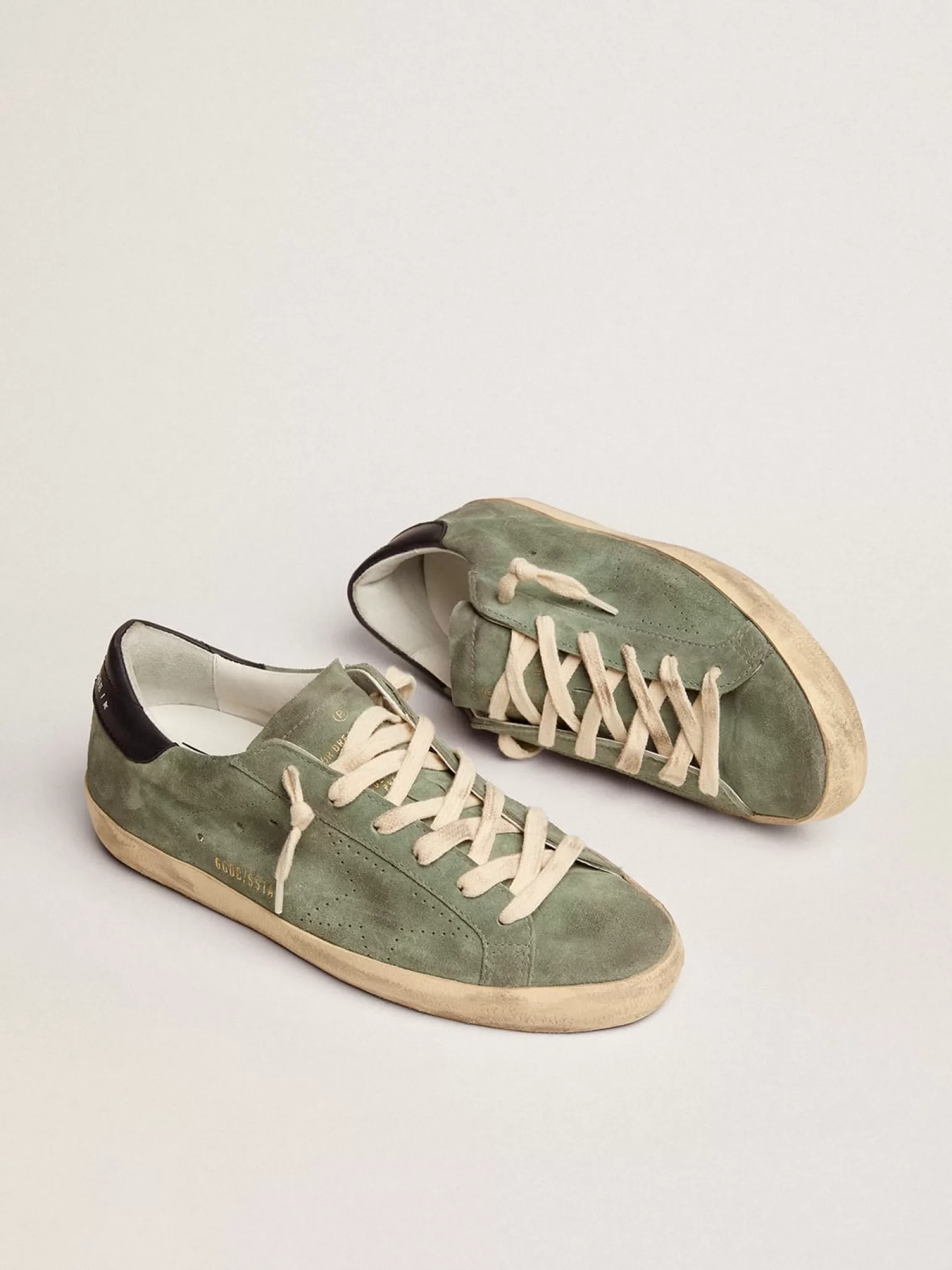 Best Sale Super-Star feminino de suede verde-militar com estrela perfurada MULHER Super-Star