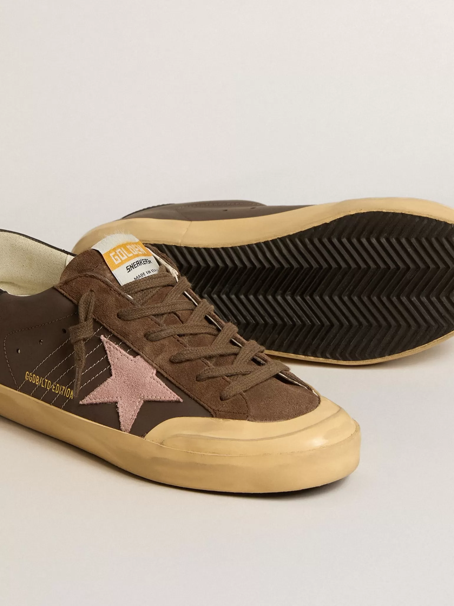 Store Super-Star Penstar LTD de couro marrom com estrela de suede rosa MULHER Super-Star