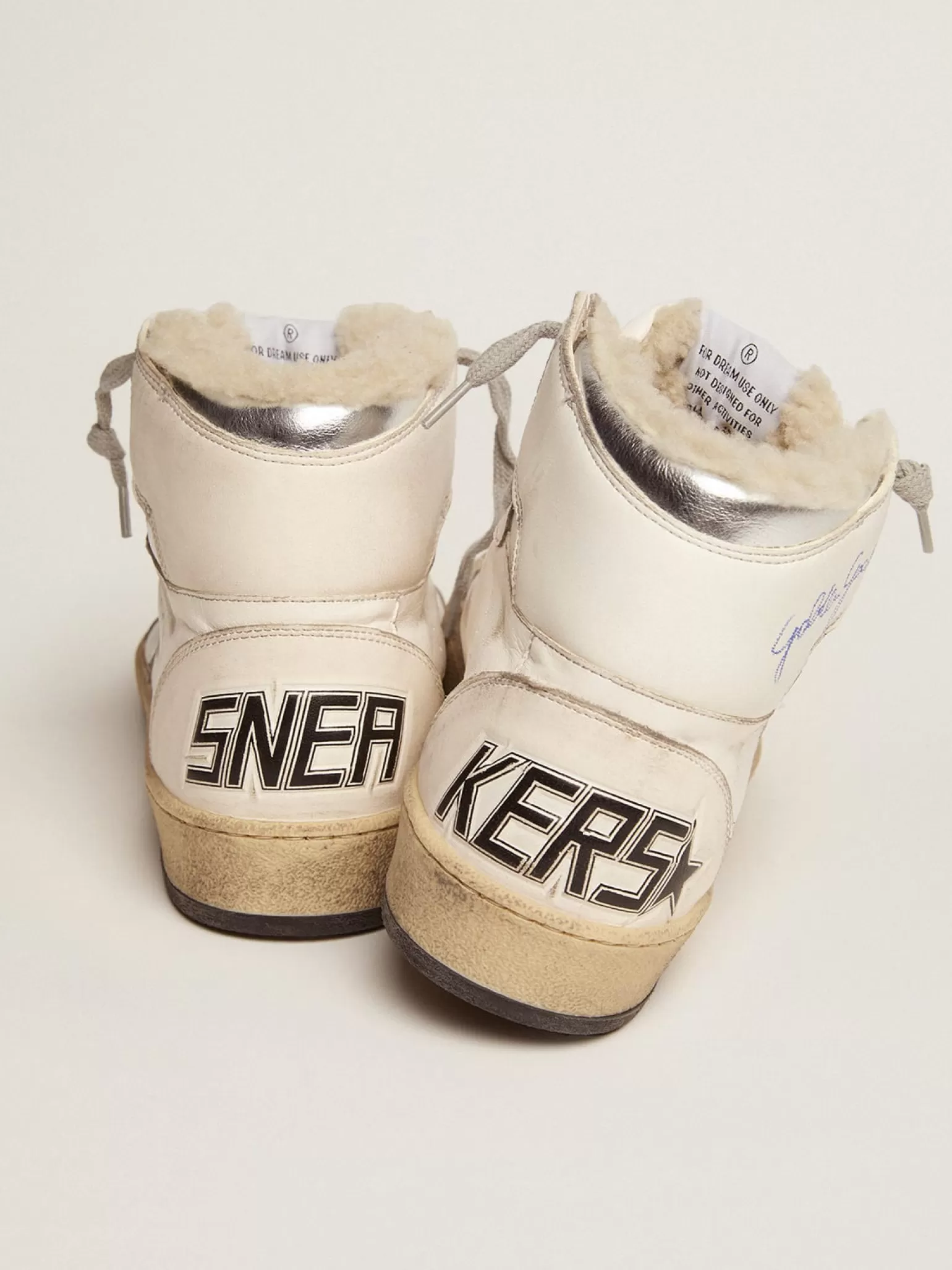 Store Tênis Sky-Star feminino com assinatura no tornozelo e forro de shearling MULHER Sky-Star