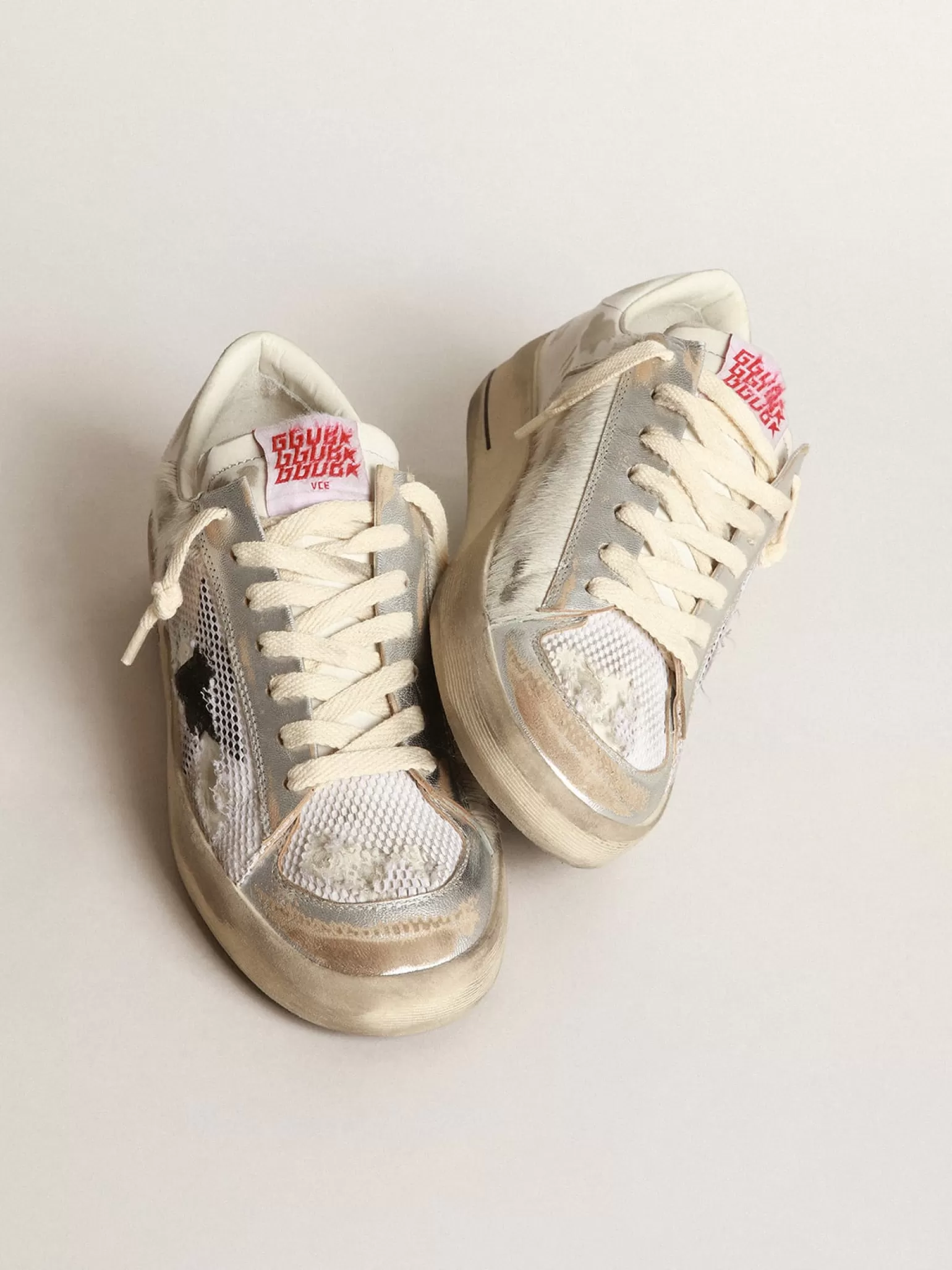 Outlet Tênis Stardan LAB de couro cavalinho e couro brancos com estrela de suede preto MULHER Stardan