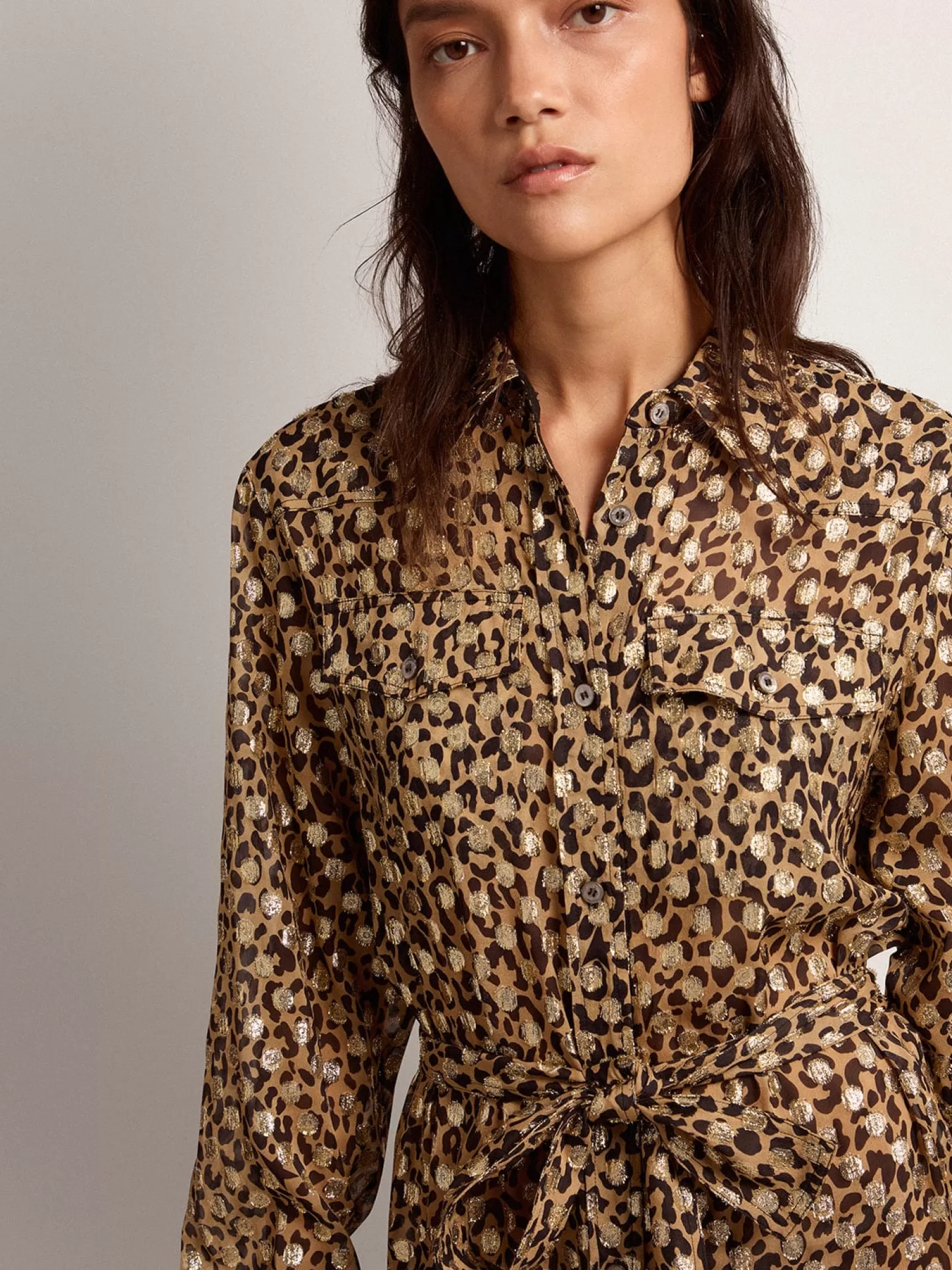 Outlet Vestido chemise feminino com estampa animal print e fio coupé dourado MULHER Vestidos e macacões